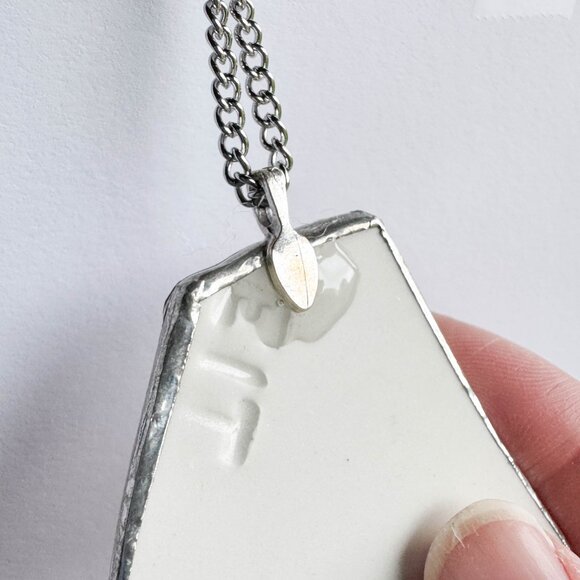 Handmade repurposed ceramic shard necklace with Asian theme - Picture 12 of 16